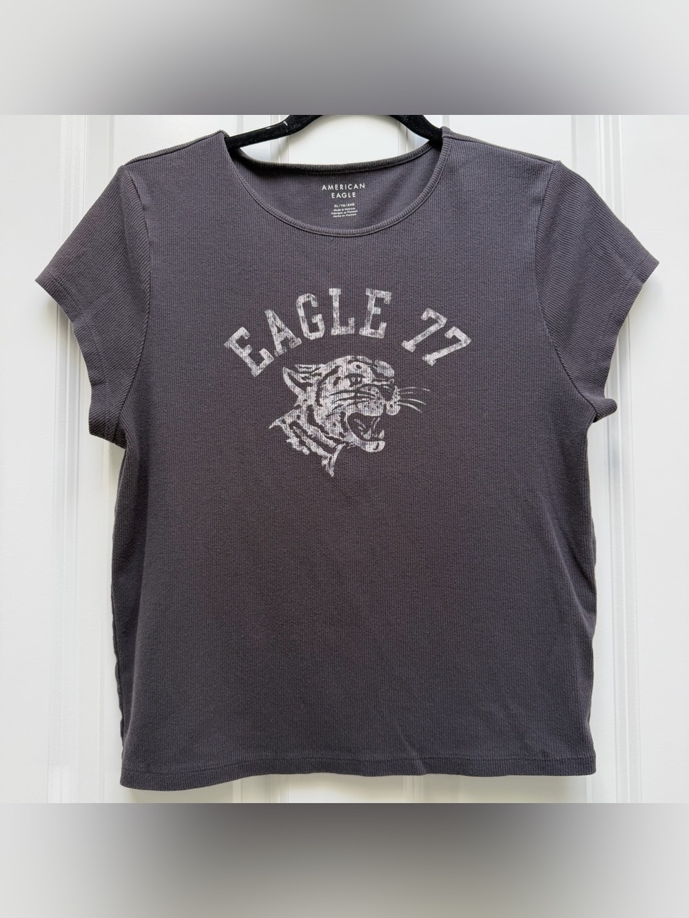 AMERICAN EAGLE SHORT SLEEVE CROPPED RIBBED BABY TEE TIGER CHARCOAL GREY XL
